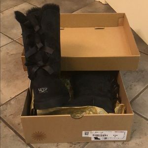 Ugg tall bow girls boots